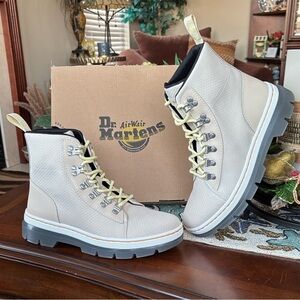 Brand New Dr. Martens COMBS Beige LEATHER CASUAL BOOTS Utility Combat Lace Up